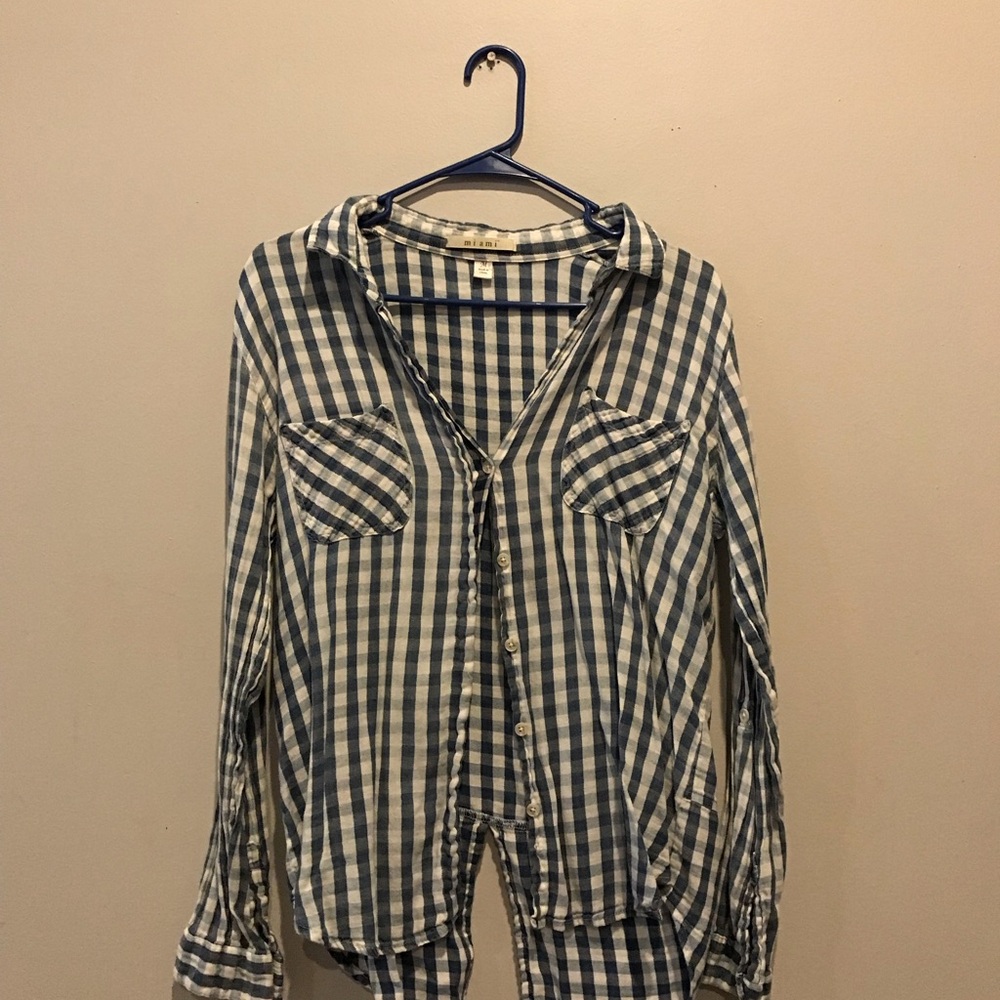 Francesca's Collections Blue and White Checkered Button Down Shirt
